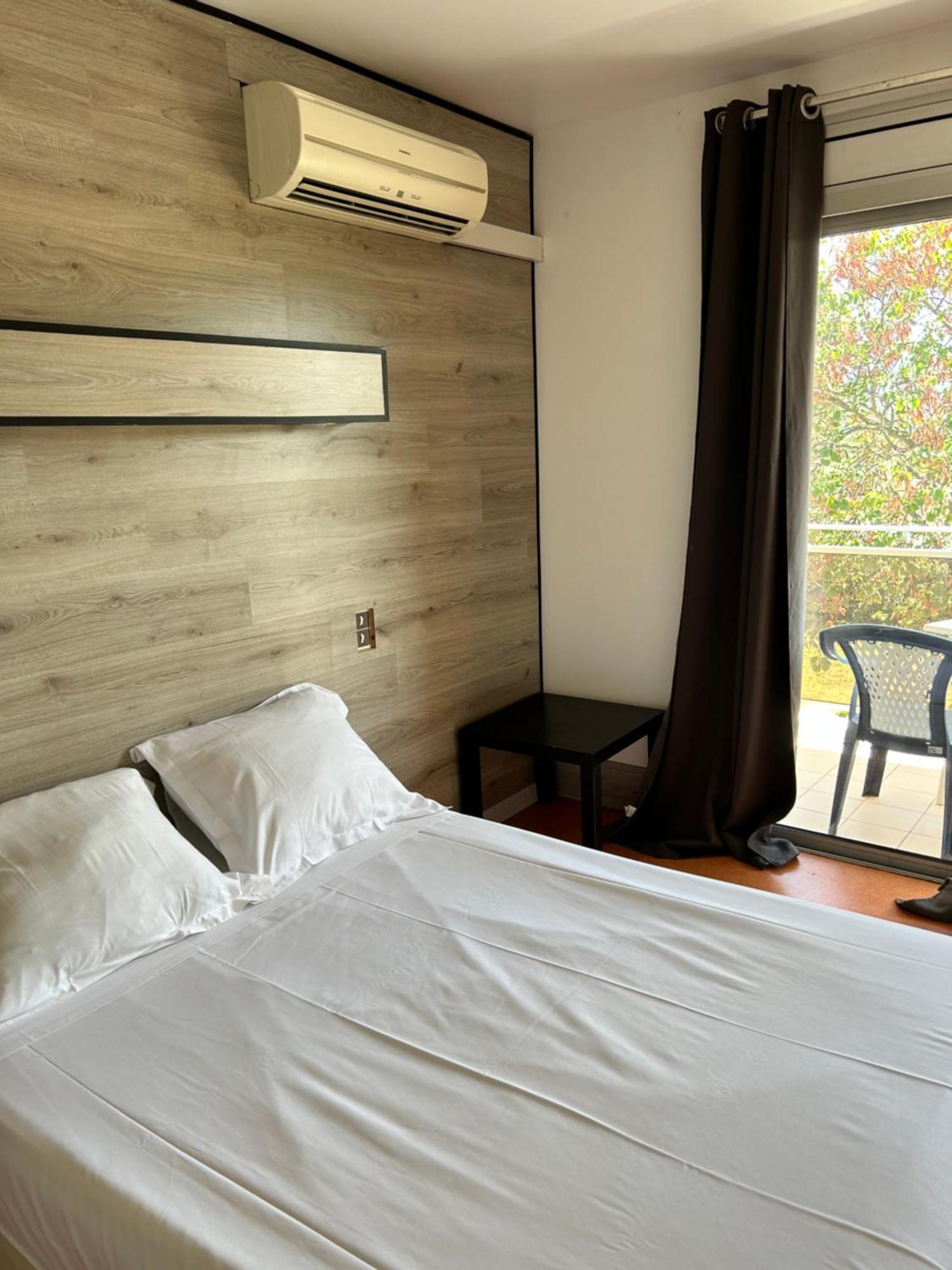 Hotel La Garenne Tresserre المظهر الخارجي الصورة