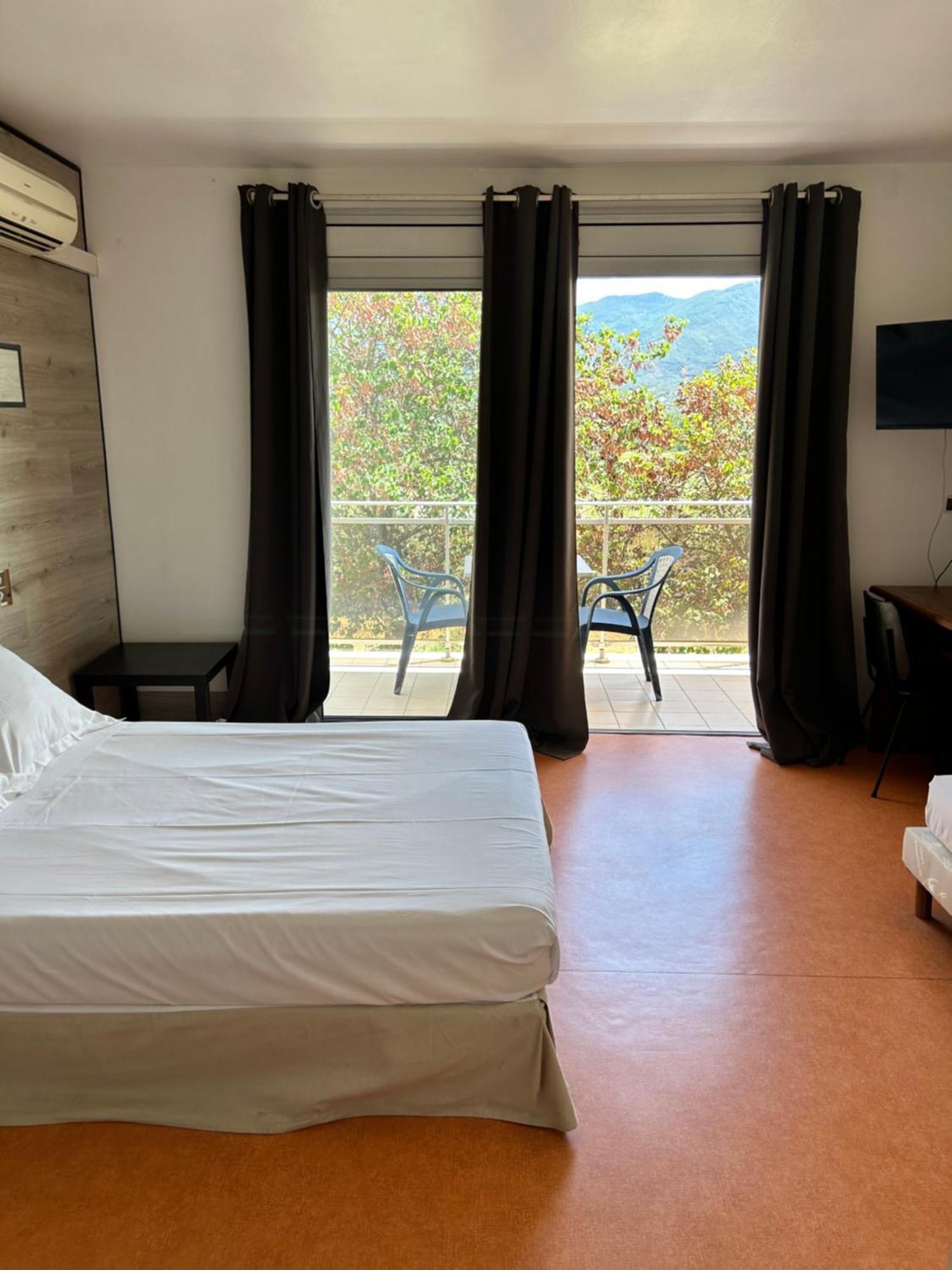Hotel La Garenne Tresserre المظهر الخارجي الصورة